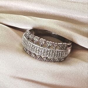 Womens Sterling silver diamond ring hearts